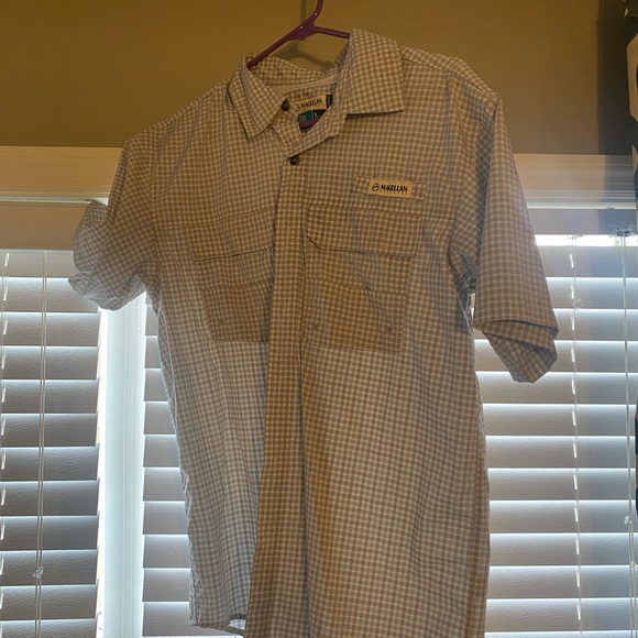 Men’s Short Sleeve Button Up - Picture 1 of 2